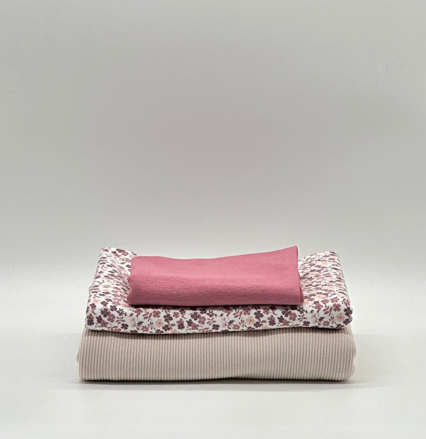 Jersey Baumwoll-Stoff, Meterware, altrosa rosa, Blumen, passt immer, Öko-Tex 100, DIY-Projekte, Baby, Kleinkind, Bündchen, weicher Stoff, 0,5 Meter Schritten