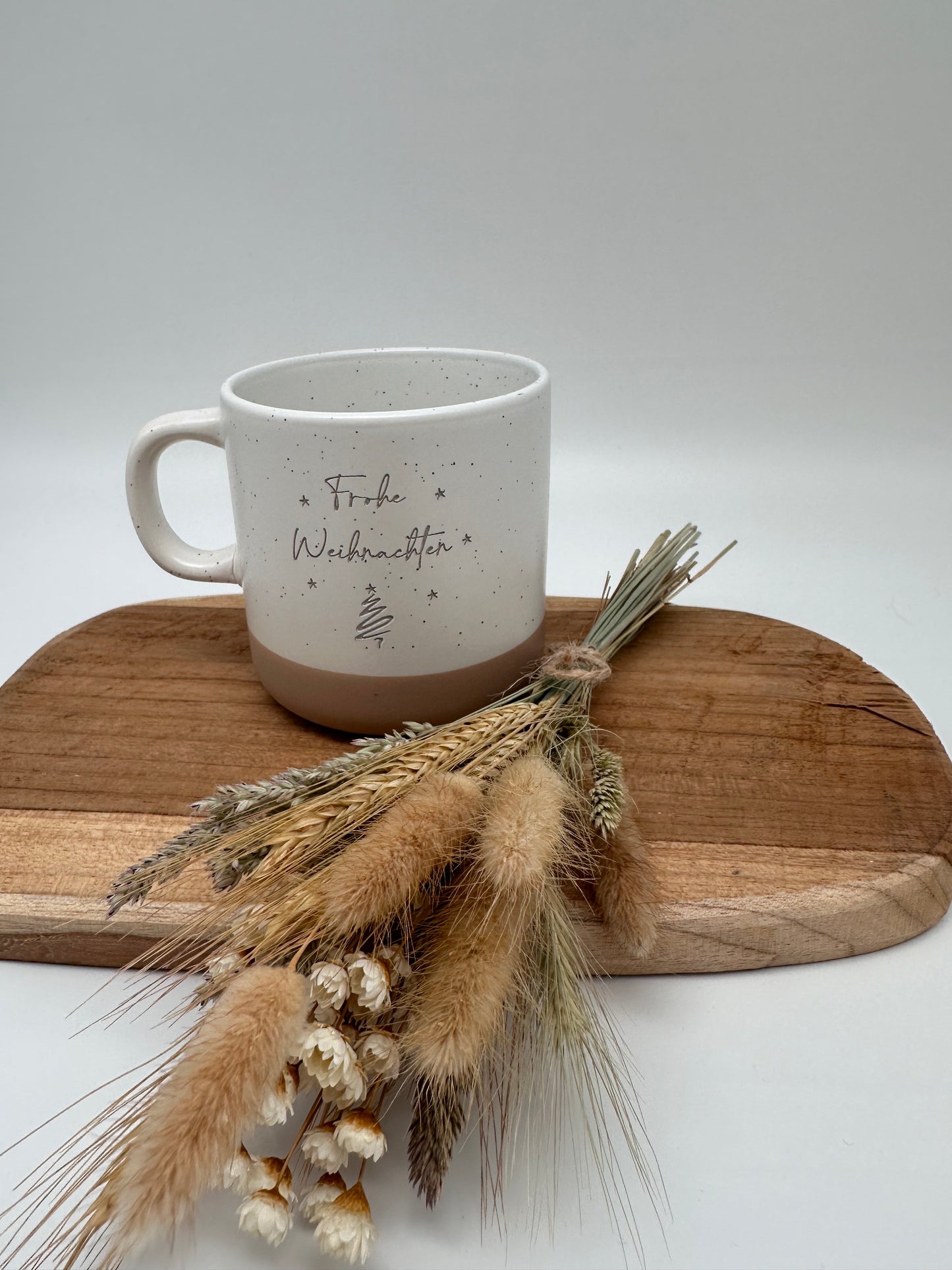 Kaffeebecher,Tasse, Becher mit Spruch Frohe Weihnachten, perfektes Geschenk für Mitarbeiter oder Familie weiß, personalisierter Kaffeebecher