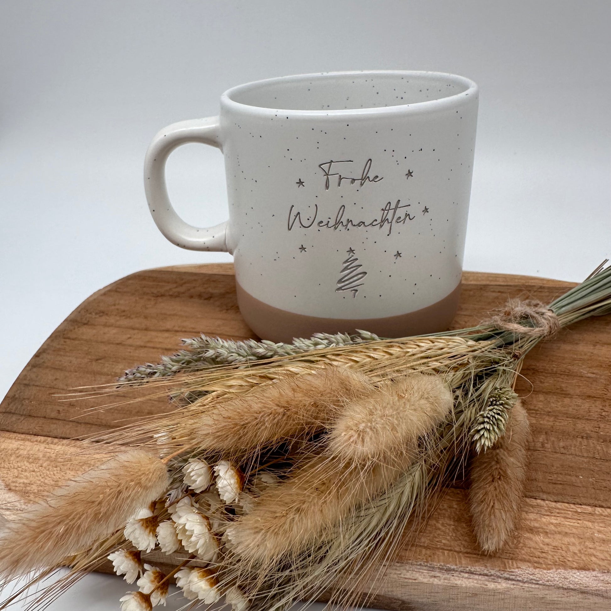 Kaffeebecher,Tasse, Becher mit Spruch Frohe Weihnachten, perfektes Geschenk für Mitarbeiter oder Familie weiß, personalisierter Kaffeebecher