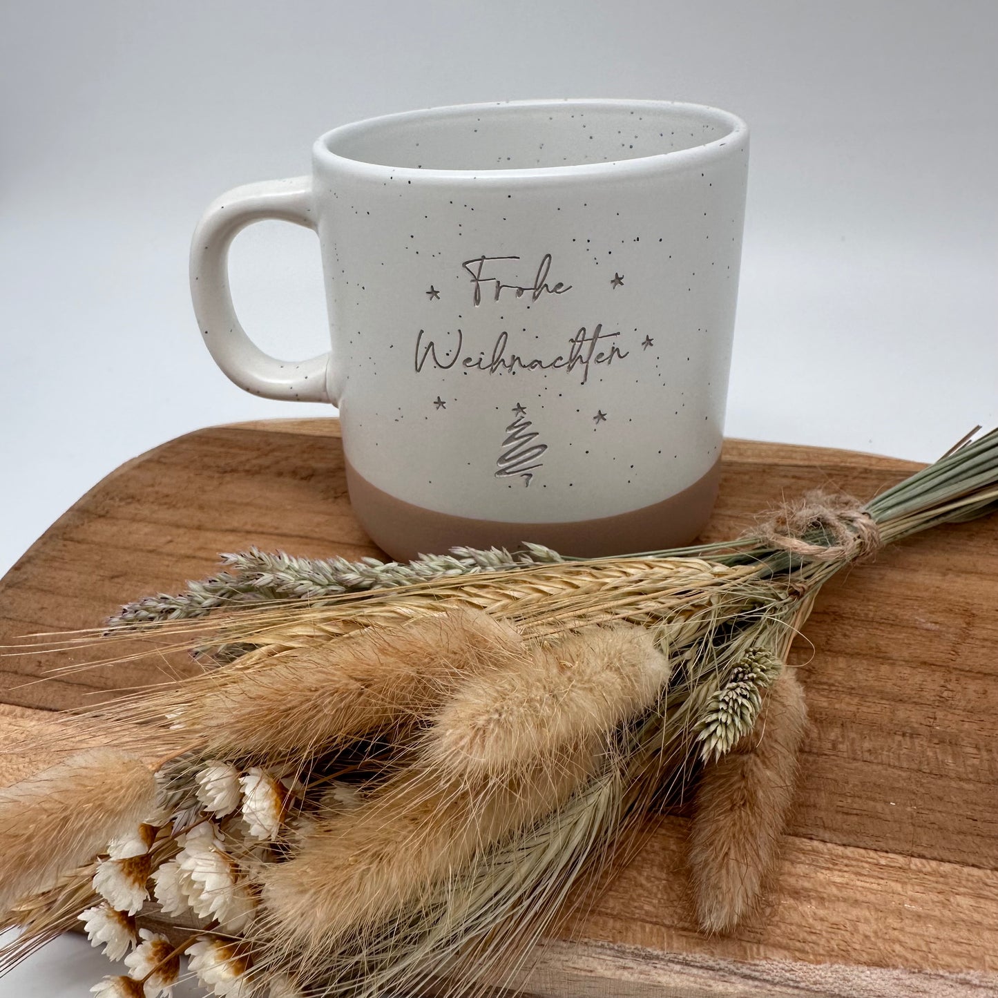 Kaffeebecher,Tasse, Becher mit Spruch Frohe Weihnachten, perfektes Geschenk für Mitarbeiter oder Familie weiß, personalisierter Kaffeebecher