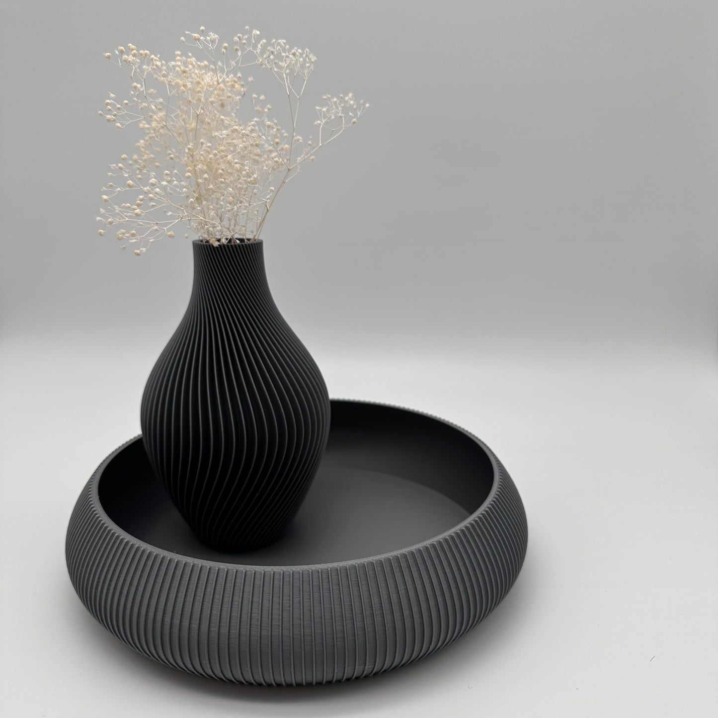 Moderne 3d Druck. Vase mit Rillen, Vase geriffelt, modernes Design, verschiedenen Farben, 3d Druck, Nachhaltigkeit